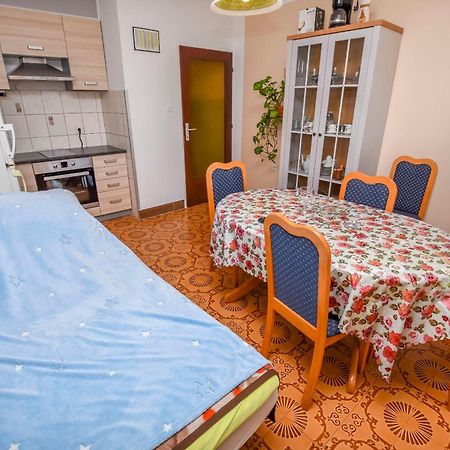 Apartments Luka 罗戈兹尼察 外观 照片