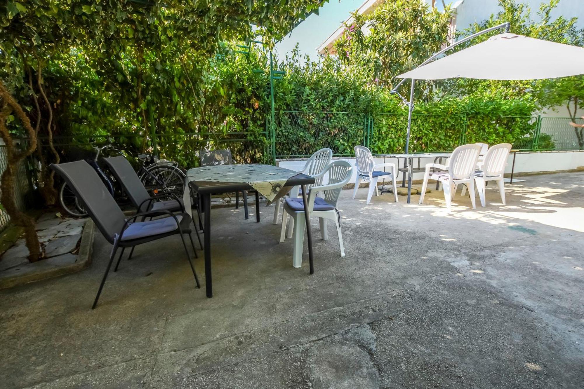 Apartments Luka 罗戈兹尼察 外观 照片