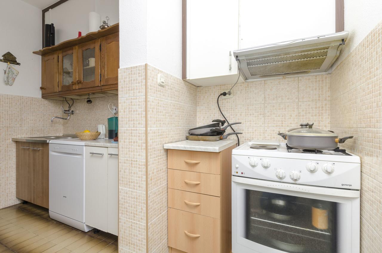 Apartments Luka 罗戈兹尼察 外观 照片