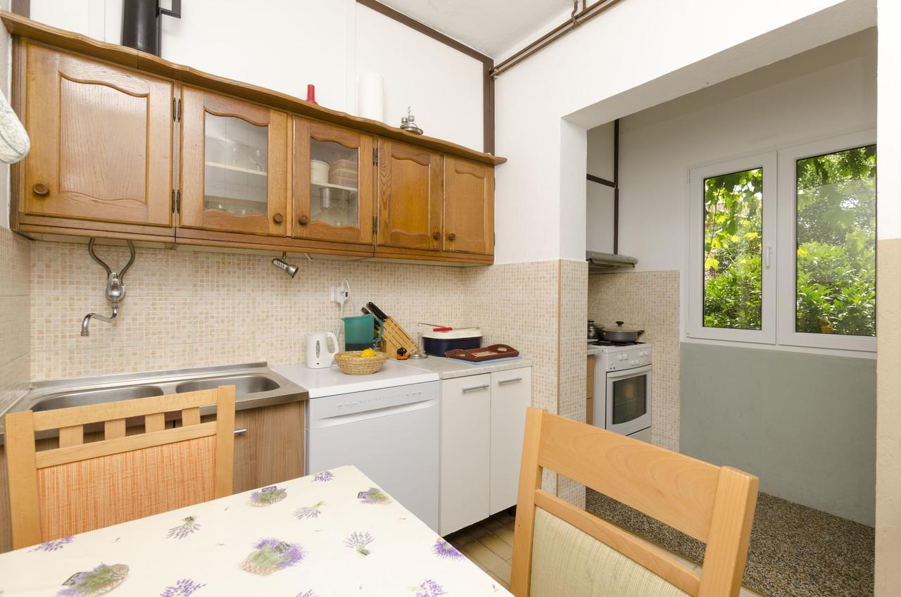 Apartments Luka 罗戈兹尼察 外观 照片