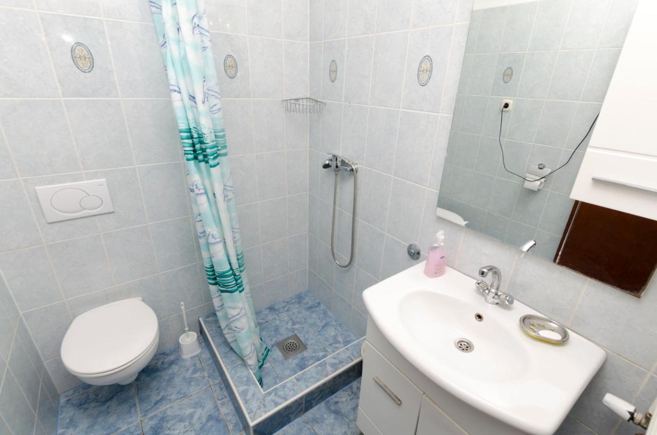 Apartments Luka 罗戈兹尼察 外观 照片